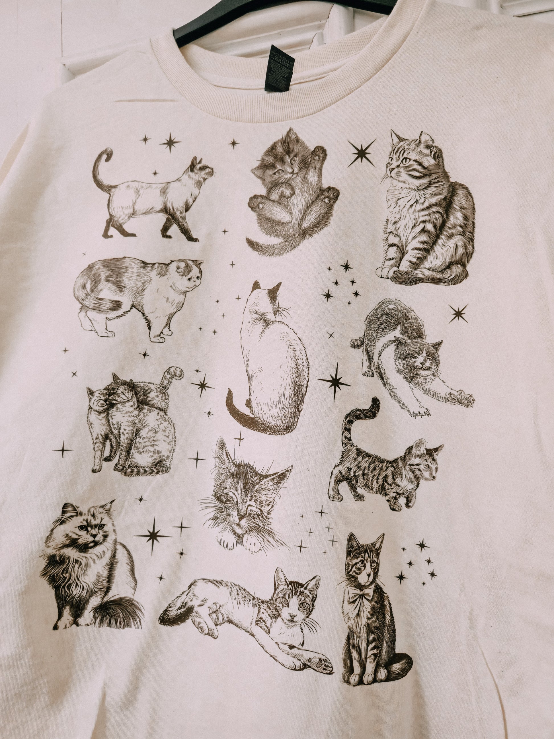 Magical Cats printed t-shirt - Tired Girl Apparel